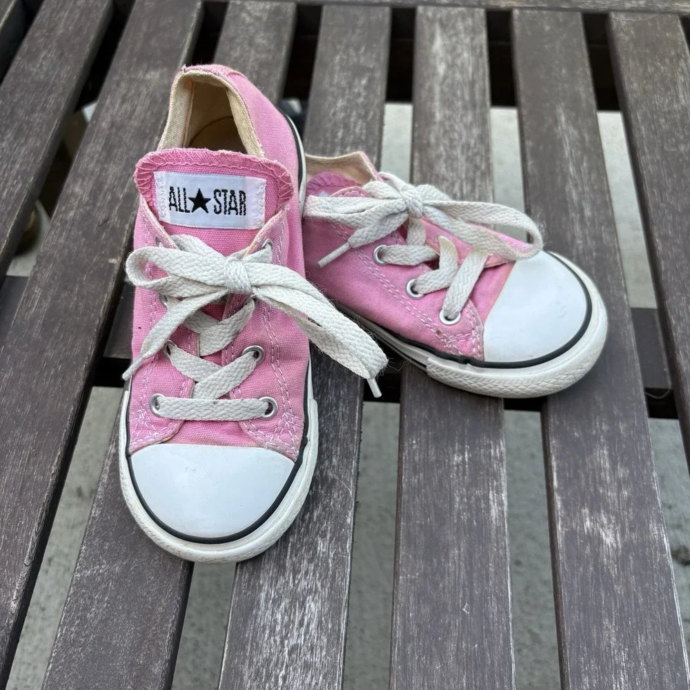 Converse Kids 10 Pink Sneakers Classic Core Canvas Low Top